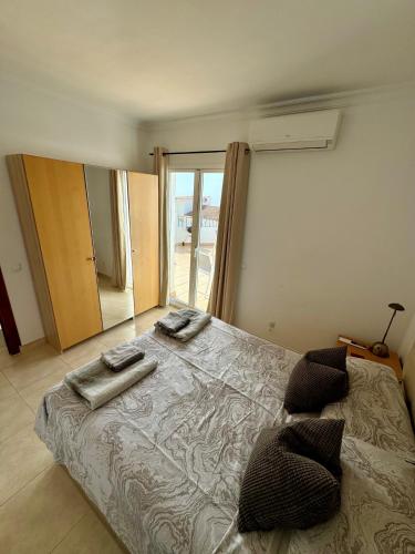 Ένα ή περισσότερα κρεβάτια σε δωμάτιο στο Luxury 2 Bedroom Apartment in San Juan de Capistrano, Nerja