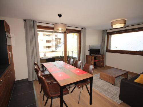 Photo de la galerie de l'établissement Charmant appartement neuf avec balcon, 2 chambres, 2 SDB et parking au cœur des Saisies - FR-1-293-272, à Hauteluce