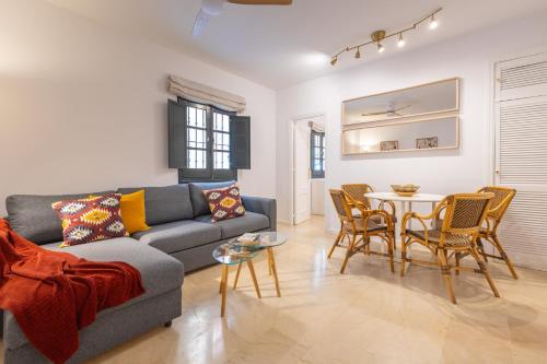 Charming apartment at Plaza Alameda