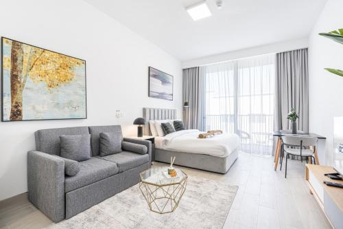 Cozy & Bright Home in the Heart of JVC