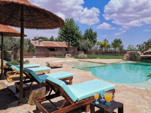 "LOS CASTILLOS" Casa Rural y espacio para eventos