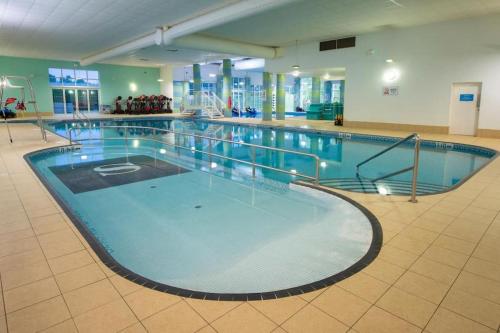 Bazén v ubytování Sunrise Cottage central heated Southview Parkdean SKEGNESS Lincolnshire nebo v jeho okolí