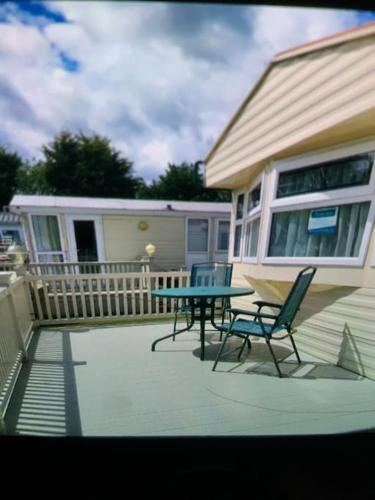 Balkón nebo terasa v ubytování Sunrise Cottage central heated Southview Parkdean SKEGNESS Lincolnshire