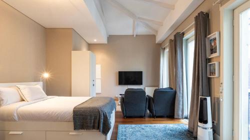 Cardosas Spacious Studio by LovelyStay