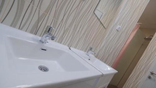 Un baño de Stella Di Notte
