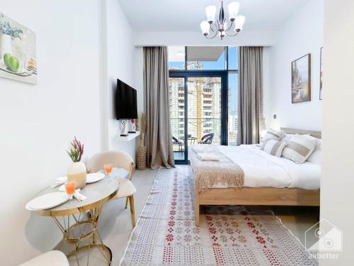 Ένα ή περισσότερα κρεβάτια σε δωμάτιο στο Studio in Azizi Riviera Comfort and Convenience