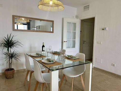 2105-Apt 2 bedrooms, on the beach, port view, pool