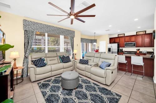 Windsor Hills Dream Private Screened Pool Home photo 21