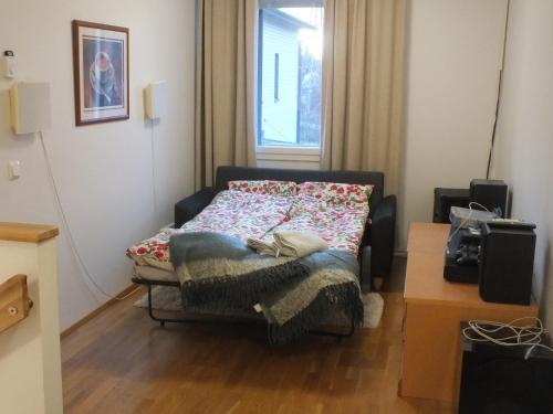 Postel nebo postele na pokoji v ubytování Aurora Vuoriharju Espoo - free Wi-Fi