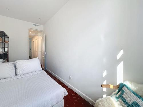 Photo de la galerie de l'établissement 50m2 Centre-ville, 2 terrasses, climatisation, à Cannes