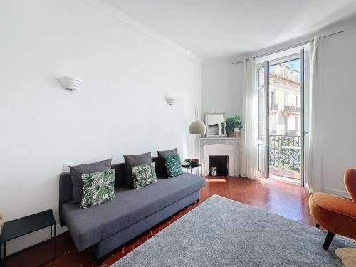 Photo de la galerie de l'établissement 50m2 Centre-ville, 2 terrasses, climatisation, à Cannes