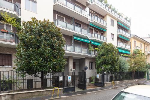 GuestHost - Milano Gambara Balcony Apartment