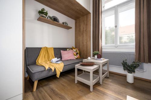 Prague Days - Cozy Studio with Netflix in Karlín