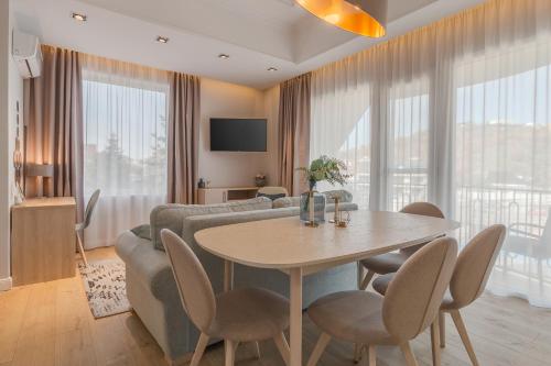 Μια τηλεόραση ή/και κέντρο ψυχαγωγίας στο Dozsa Residence