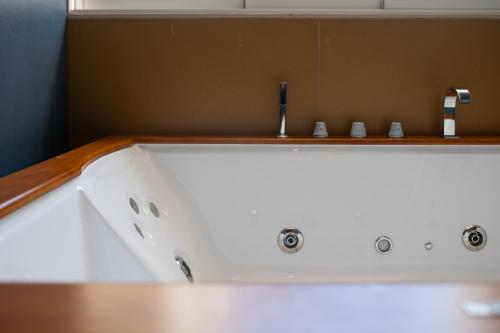 Ermes Suites & Rooms Bari photo 32