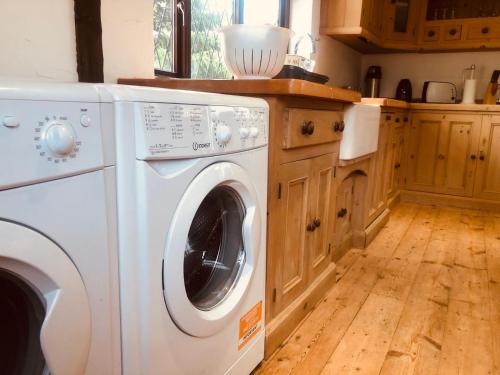 Gambar di galeri bagi Massive 4 bed with countryside views in Peterborough di Yaxley