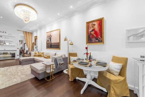 Cozy Apartment Near Central Station by NDP rent