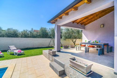 Villa Thea Istria by Villa Plus