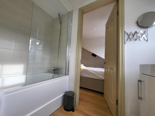 Mount Terrace YORK photo 9