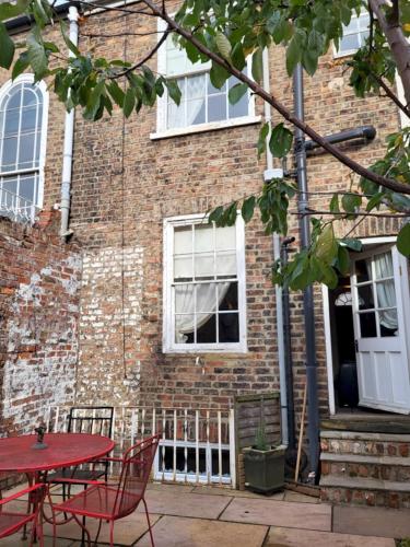Mount Terrace YORK photo 10