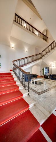 Imagen de la galería de Hotel De La Ville, en Civitavecchia