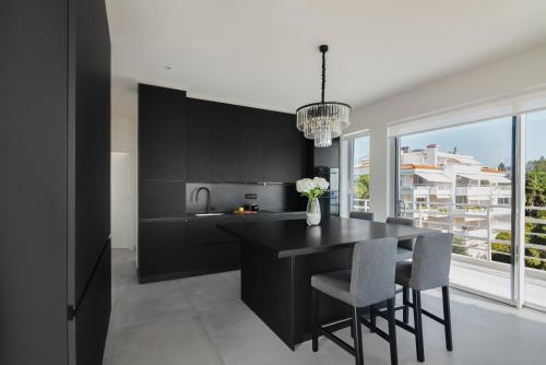 Spectacular Sea Views, 2Bd Beachfront