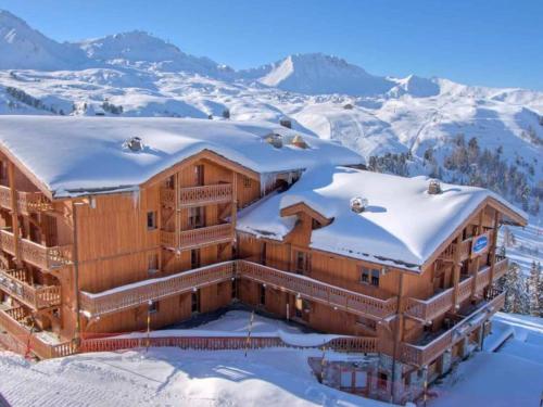 Appartement rénové 3 pièces avec balcon et cheminée, Belle Plagne