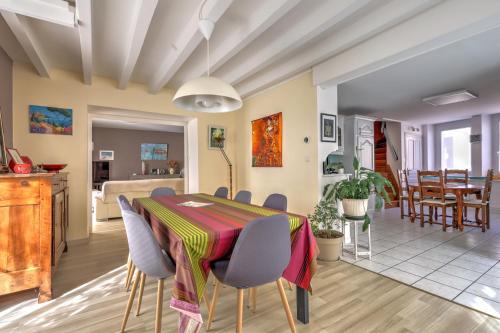 Photo de la galerie de l'établissement La Villa Arlequin, à Château-Gaillard