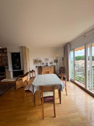 Posezení v ubytování la vue des étangs