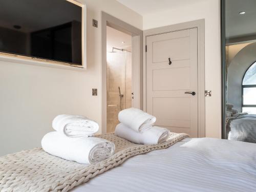 Arran Shores Suite 1にあるベッド