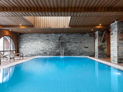 Appartement rénové 3 pièces avec balcon et cheminée, Belle Plagne
