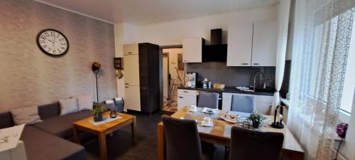 Dapur atau dapur kecil di Ferienwohnung Talblume