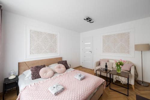 Best Central 2-BR Suite 200 m from Central Station and Varso Tower