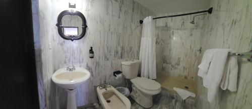 Ein Badezimmer in der Unterkunft Selva Boutique Hotel - Luquillo Oceanfront Retreat - Adults Only