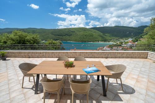 Apartment Zulijani A3