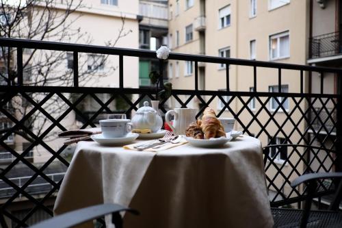 
Un balcón o terraza de iH Hotels Milano Regency
