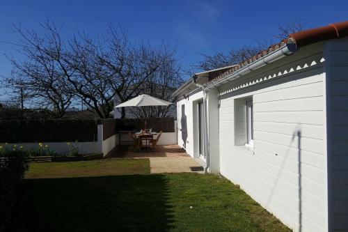 GITES DE SAUVETERRE Petit dejeuner compris