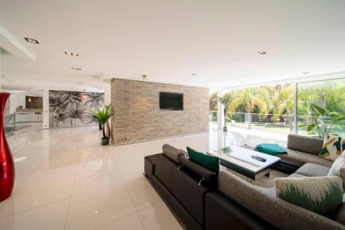 REF 1941 - Cannes Center - Villa for rent