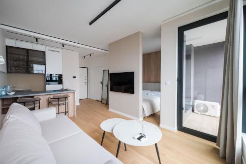 Foto Grzybowska 13th Floor Glamour Apartment by BookingHost 4