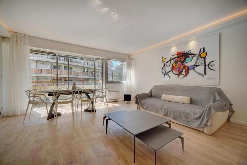 REF 1425 - Cannes Center - Apartment for rent