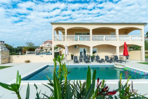 Apartment Holiday House Diana