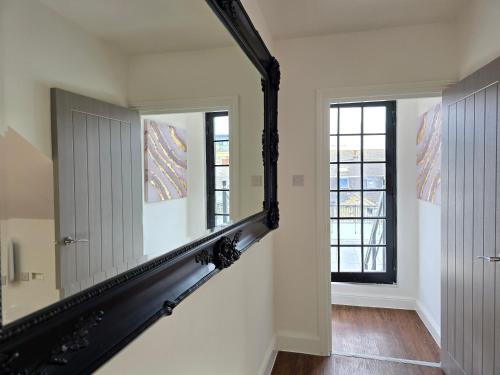 Cardiff flat with roof-terrace photo 8