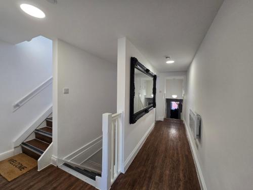 Cardiff flat with roof-terrace photo 15