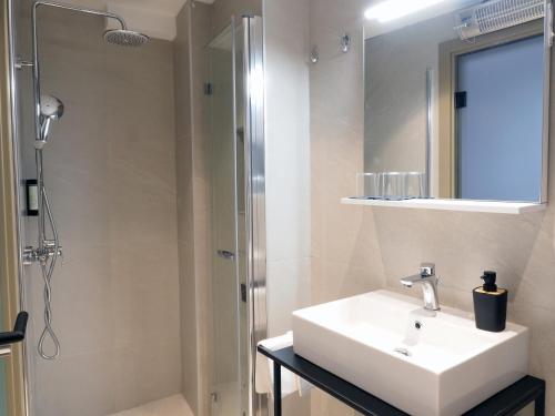 Ένα μπάνιο στο Dubrovnik Old town Hotel Akademis Gariste