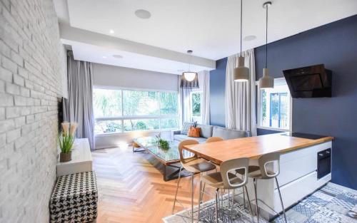 The Queen 2BR in Rupin St by HolyGuest