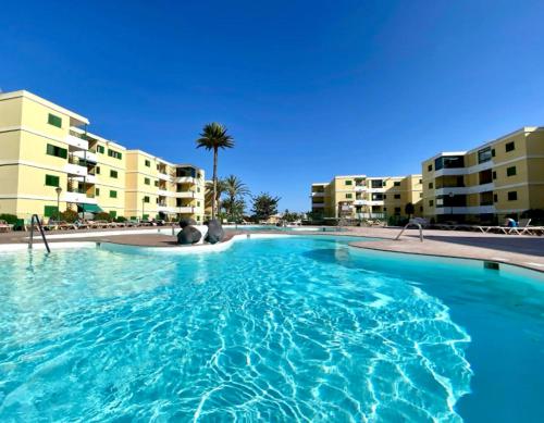 Las Olas Palmeras