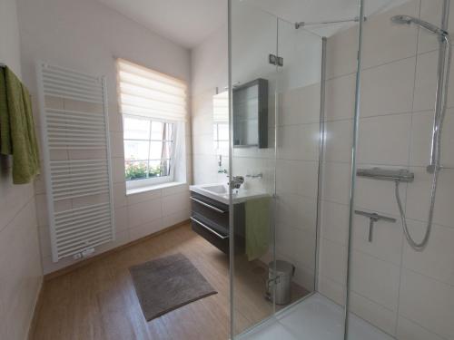 Bilik mandi di Ferienwohnung Dietsche Todtnau