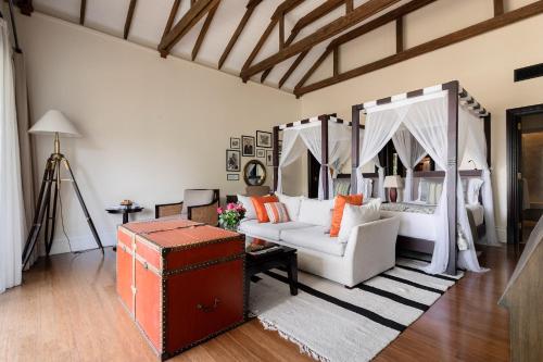 Χώρος καθιστικού στο Hemingways Nairobi