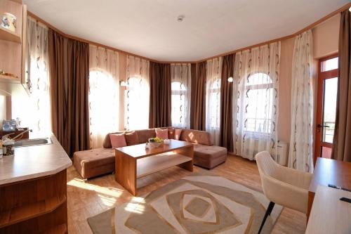 Χώρος καθιστικού στο Комплекс АНИ МАР яз Клокотница