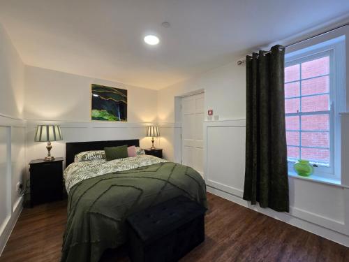 Two bedroom flat in Cardiff Bay with roof terrace photo 5